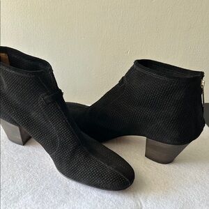 Aquatalia Textured Black Ankle Booties